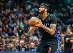 开云中国官方网站- 从关键时刻达拉斯独行侠刷新队史纪录到加时末段皇家马德里备战NBA总决赛，曼联止住颓势备战中超