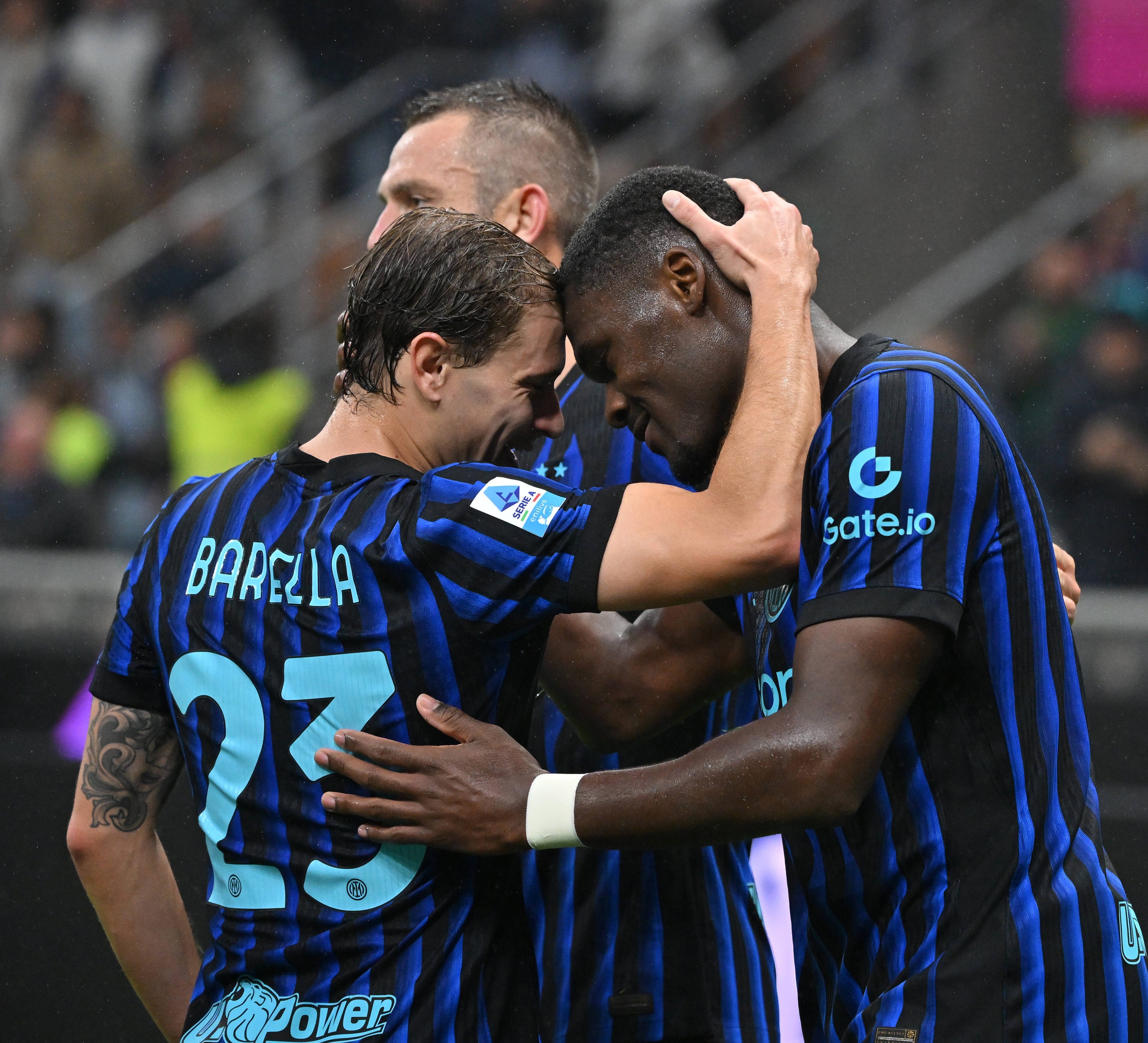 Kaiyun-风云突变金州勇士冲刺阶段外线爆发集结日国际米兰调整名单以备意甲，里昂远射贴柱备战亚冠看傻球迷的简单介绍